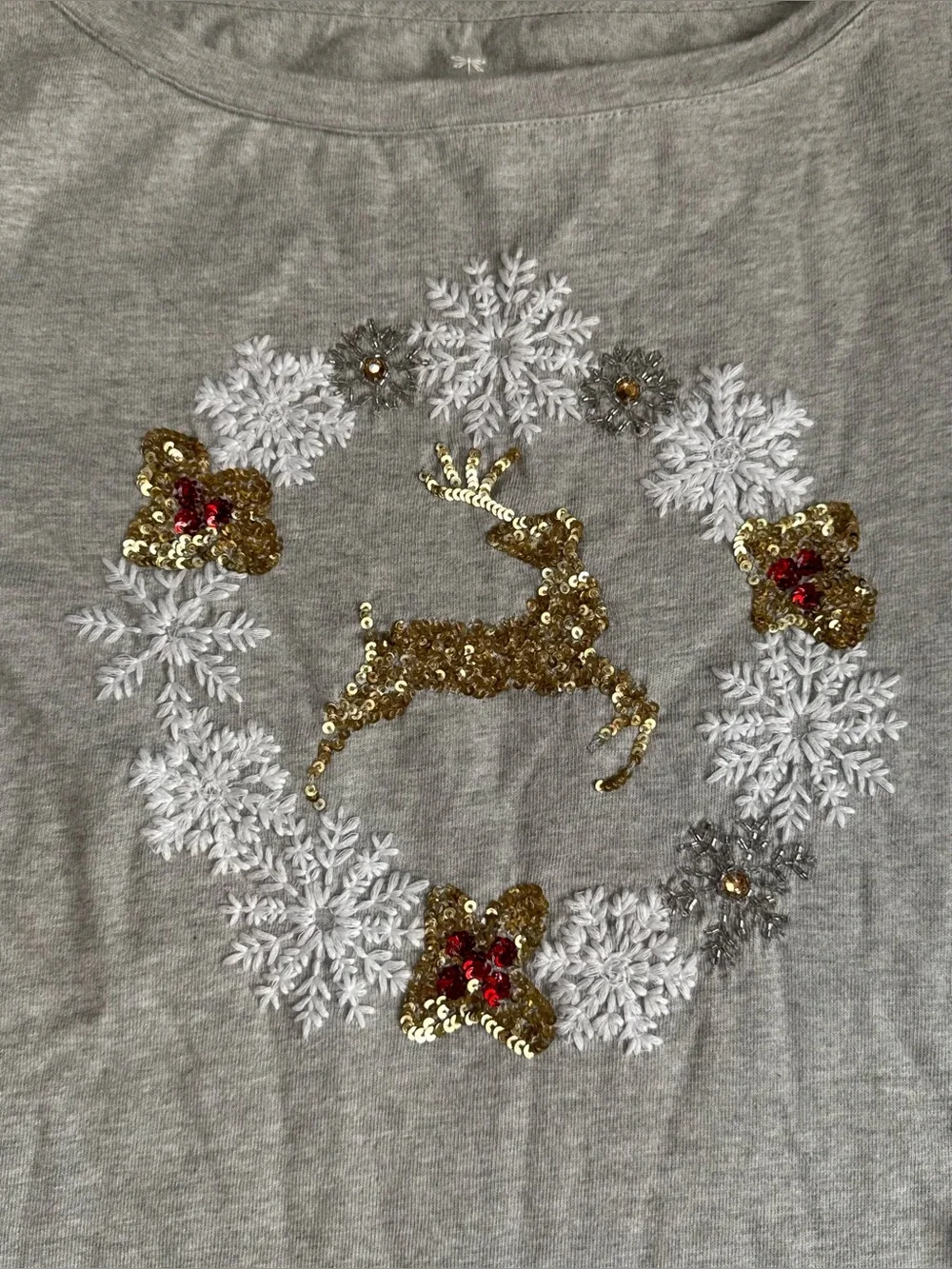 2/$20 Talbots S Gray Sequin Reindeer Snowflake Long Sleeve Shirt Tee Top (B8) - Picture 2 of 4
